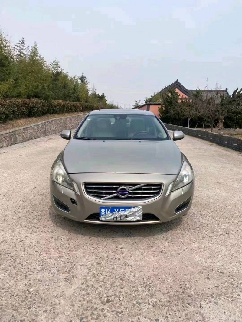 东营12年沃尔沃S60L1