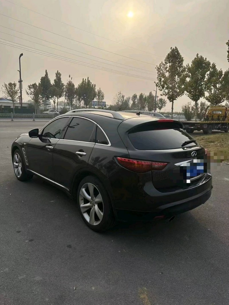 聊城11年英菲尼迪FX357
