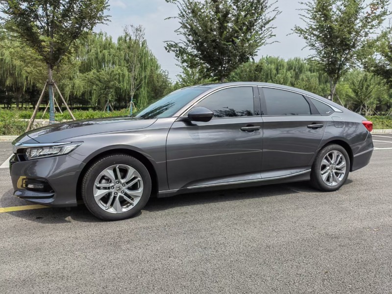 徐州21年本田雅阁3