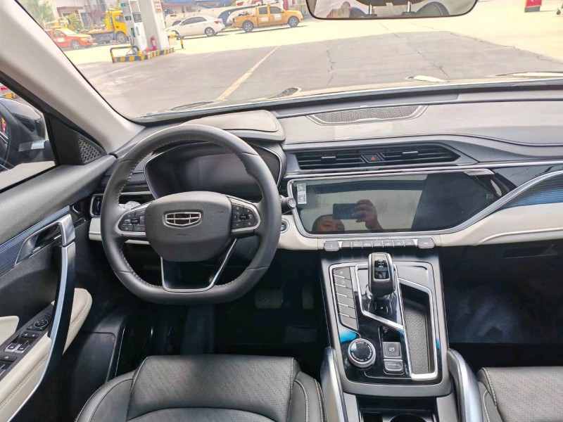 保定22年吉利博越6