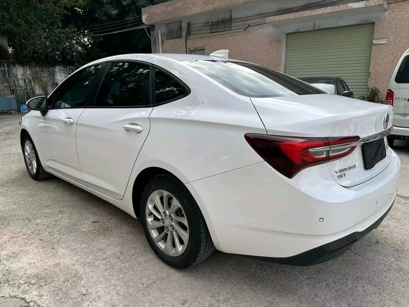 东莞21年别克威朗7