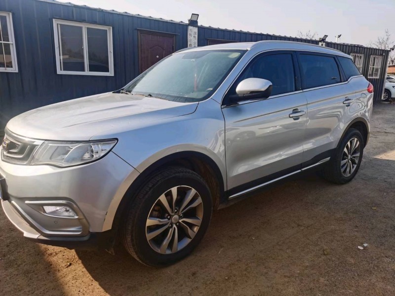 保定16年吉利博越2