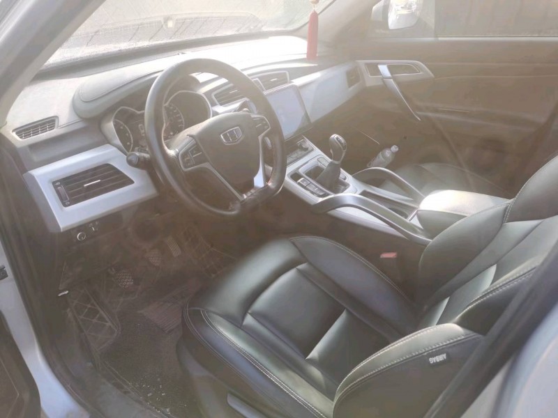 保定16年吉利博越3