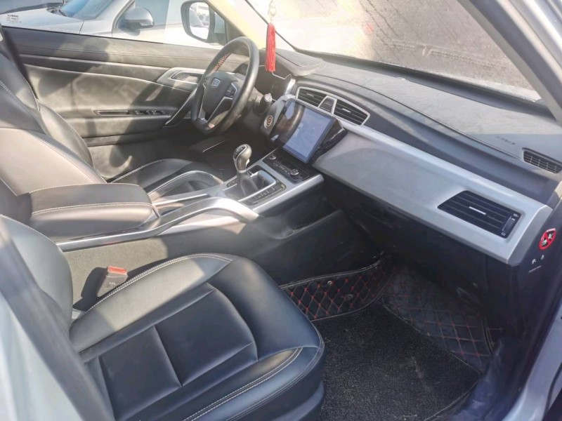 保定16年吉利博越4