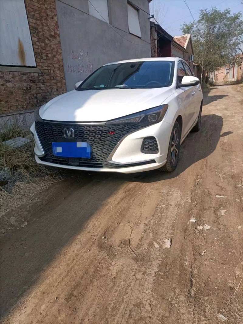 聊城20年长安汽车逸动1