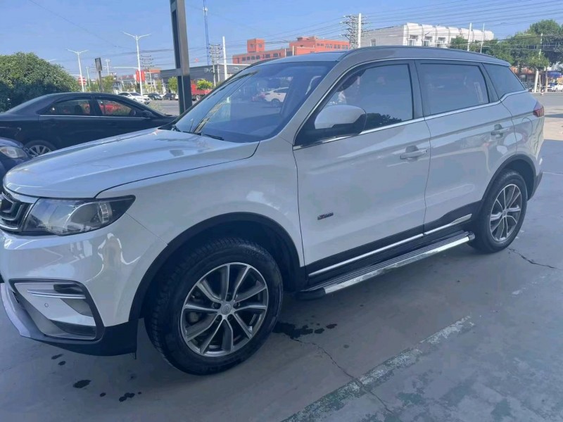 保定19年吉利博越3