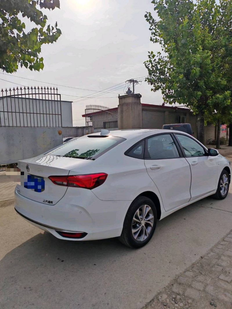 保定22年别克威朗8