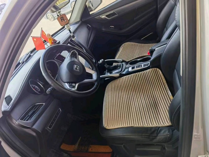 保定19年众泰SR76