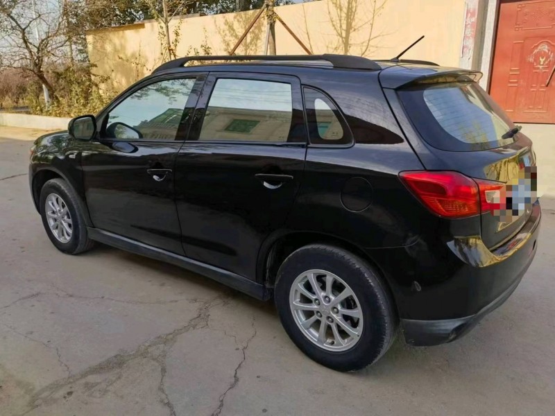 保定14年三菱劲炫5