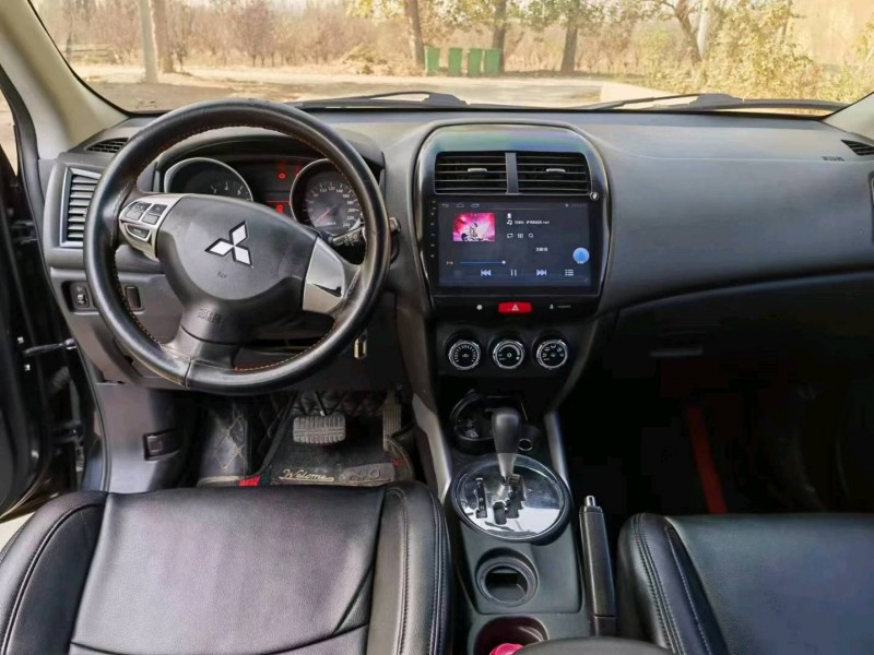 保定14年三菱劲炫7