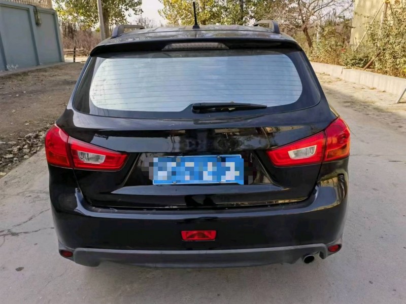 保定14年三菱劲炫9