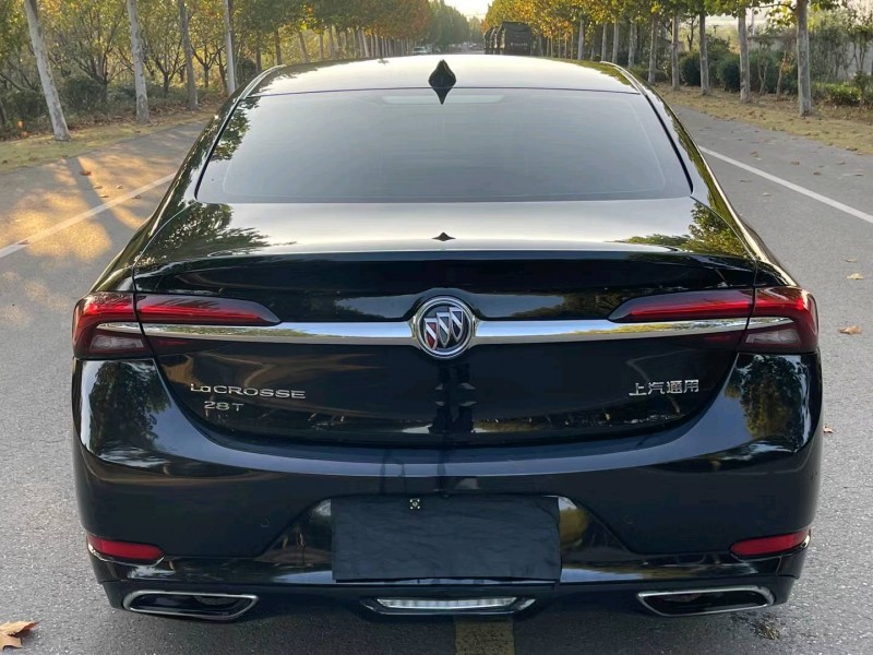 徐州20年别克君越9