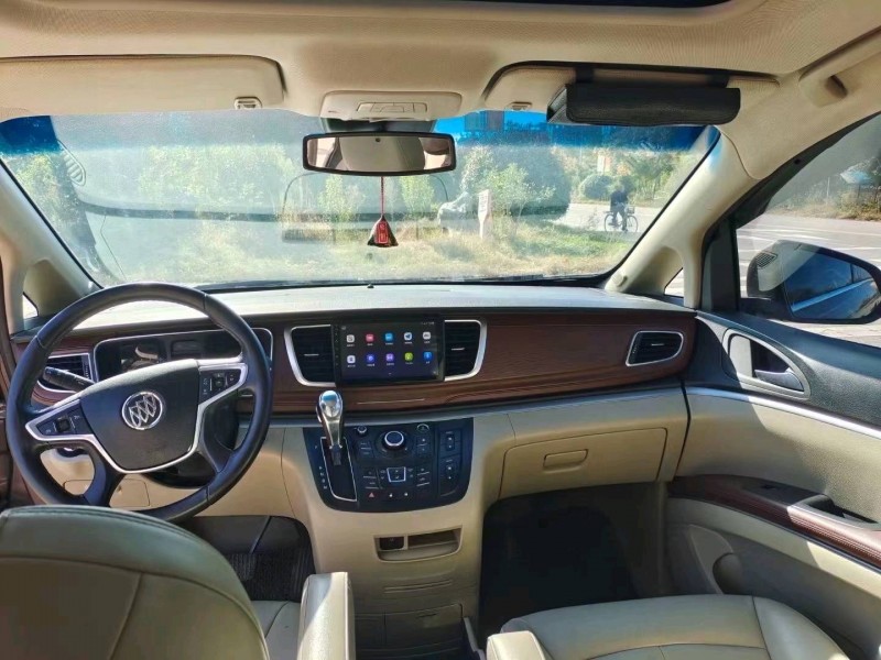 枣庄17年别克GL82