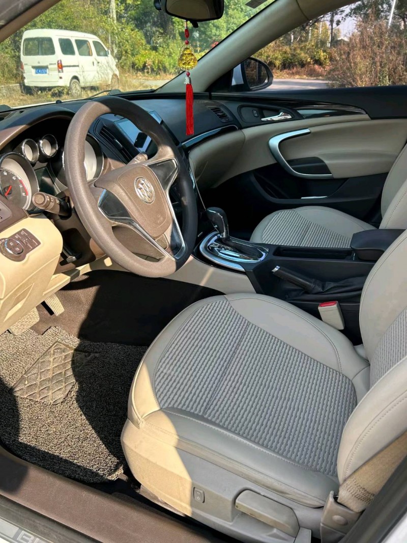 徐州16年别克君威5