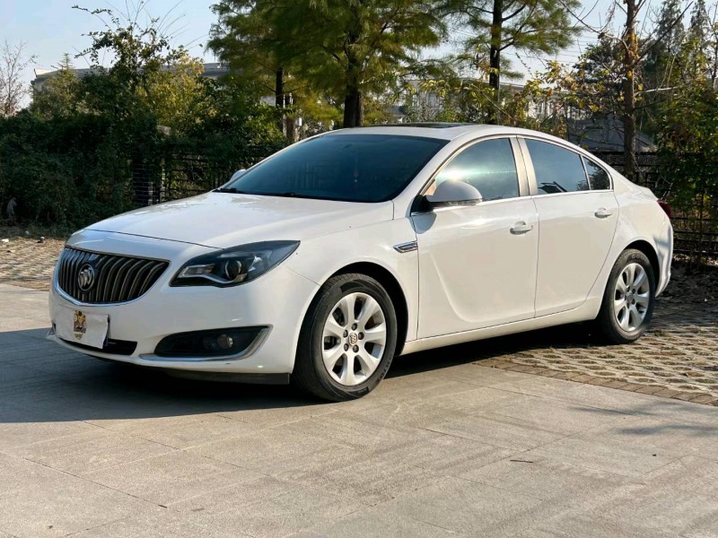 徐州16年别克君威8