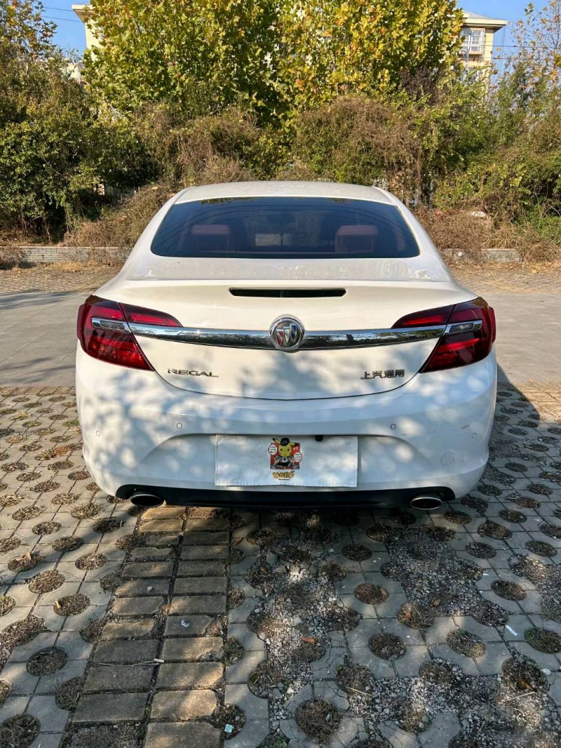 徐州16年别克君威9