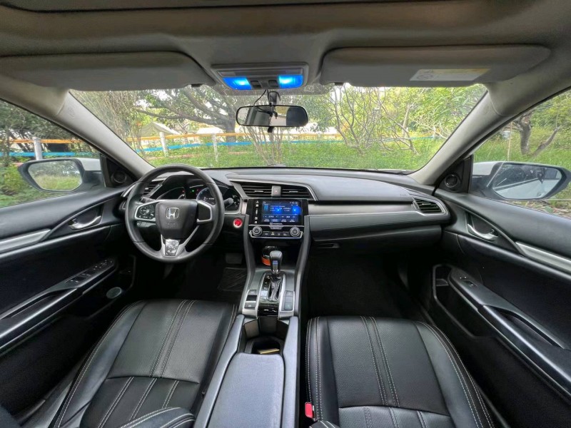 广州18年本田思域4