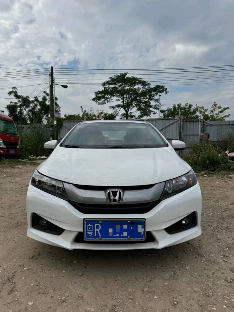 广州18年本田锋范1