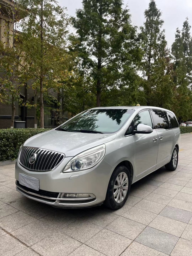 济宁12年别克GL82