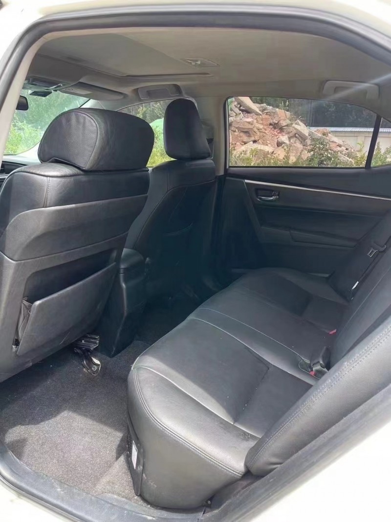 济宁18年丰田雷凌5