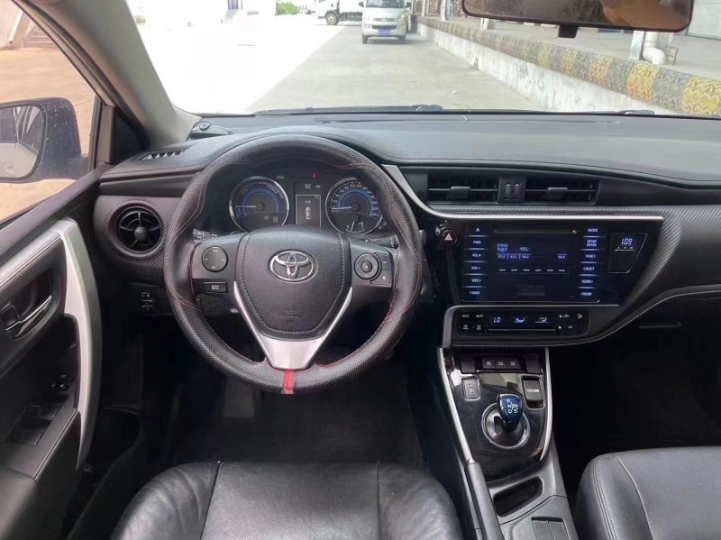 济宁18年丰田雷凌6