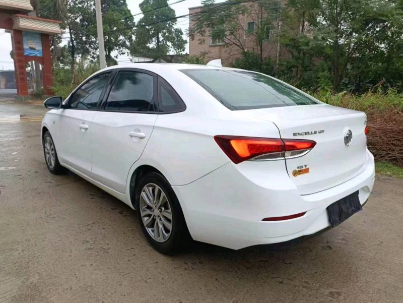 珠海19年别克英朗5