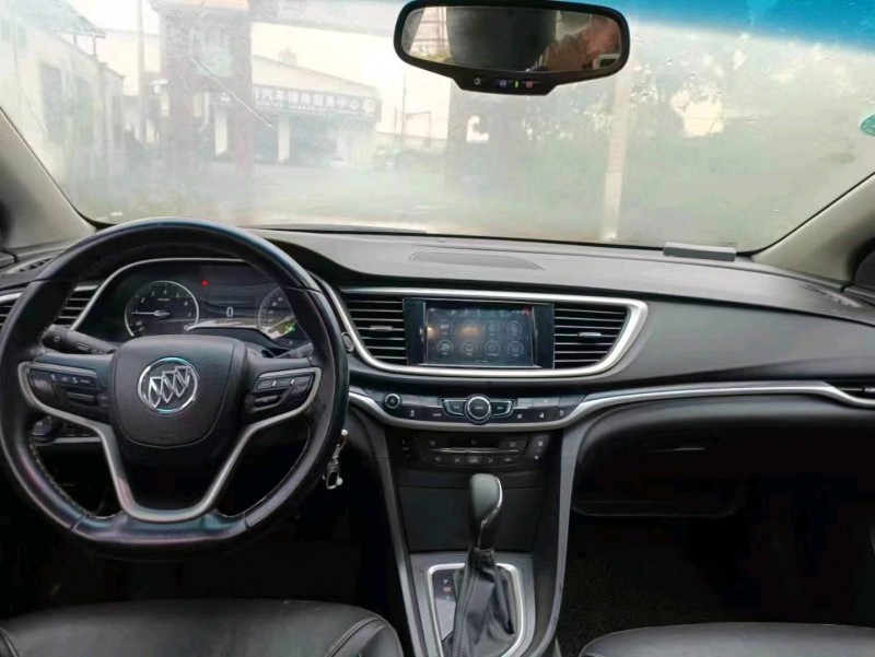 珠海19年别克英朗7