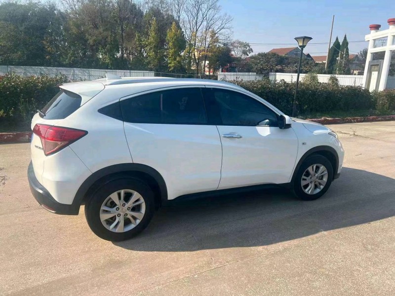 常州17年本田缤智8