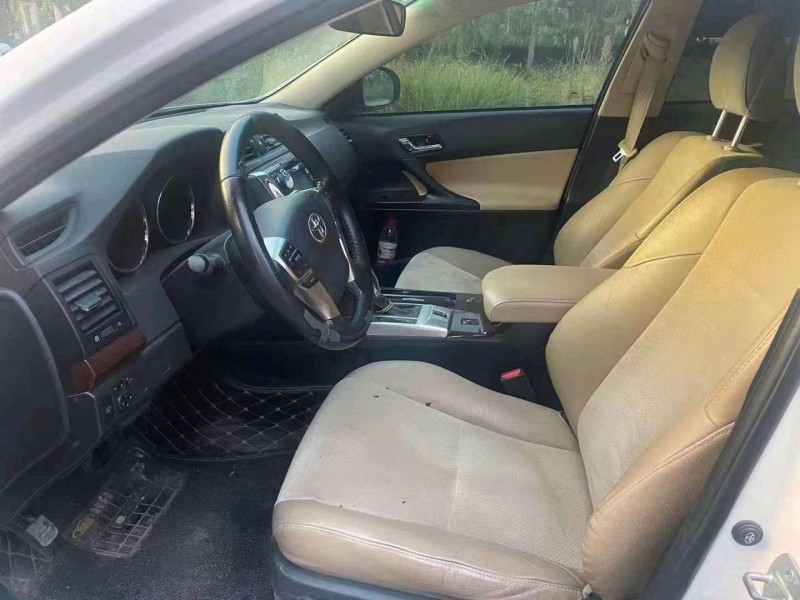 邯郸15年丰田锐志6