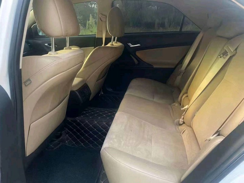 邯郸15年丰田锐志7