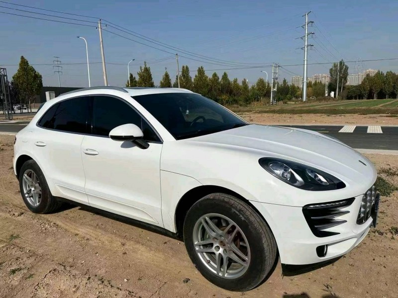 东营17年保时捷Macan2