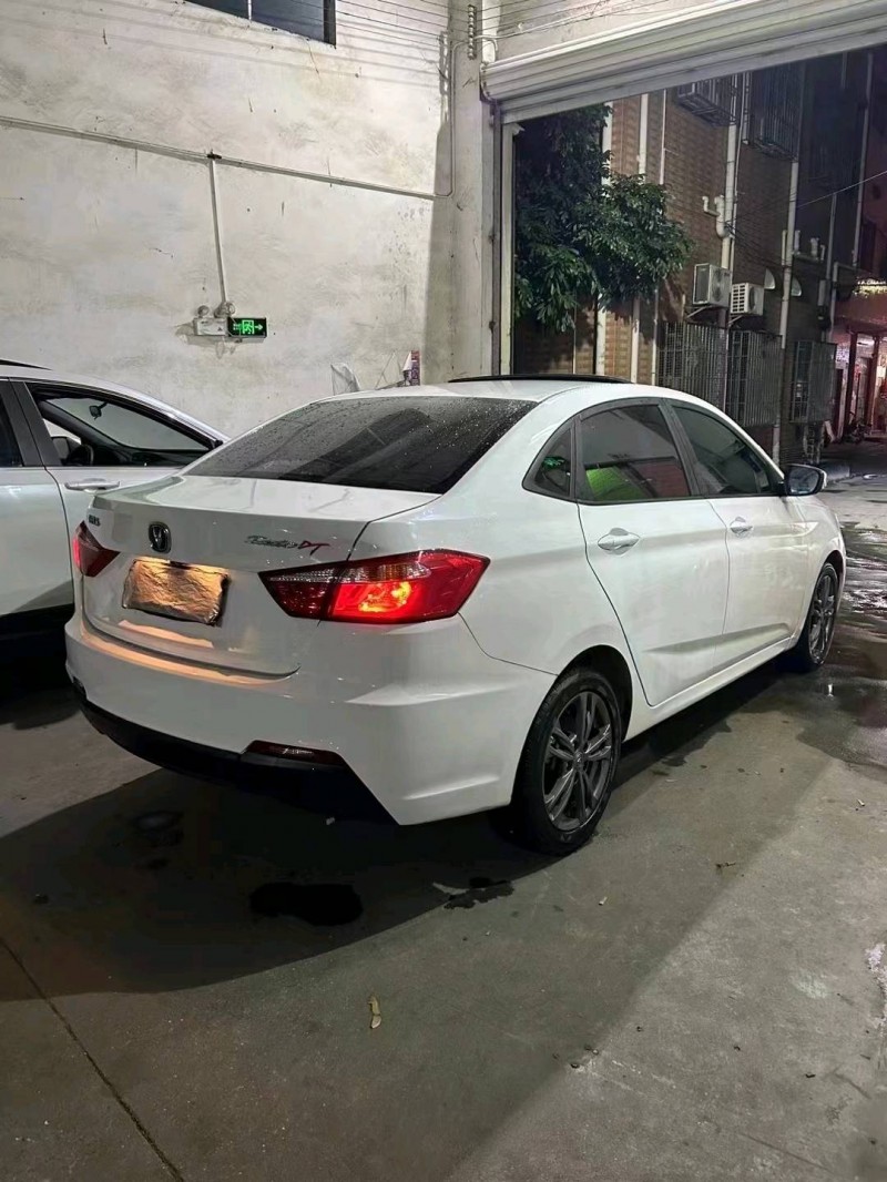 珠海22年长安汽车逸动5