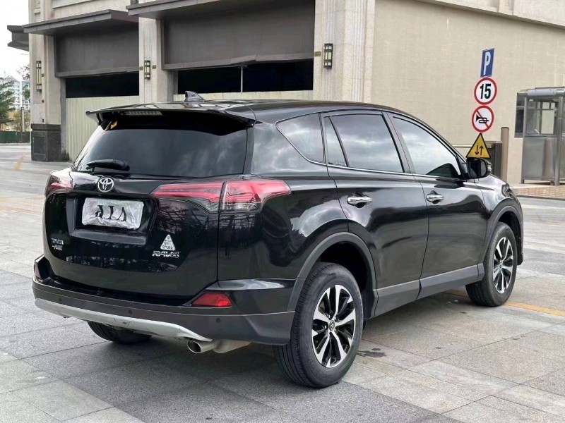 珠海18年丰田RAV4荣放6