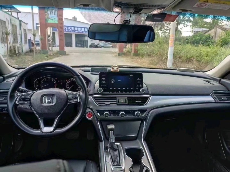 珠海21年本田雅阁3