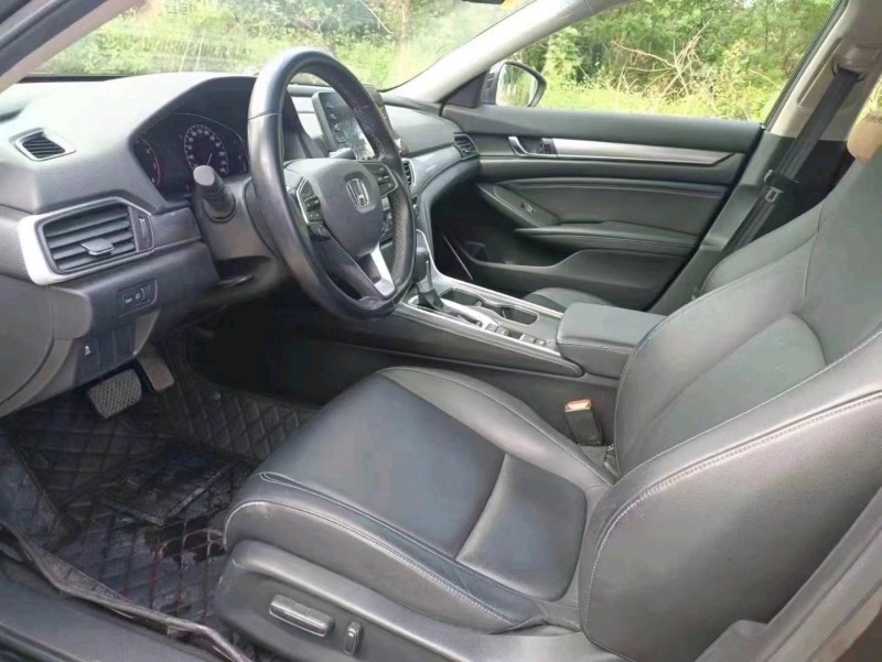 珠海21年本田雅阁6