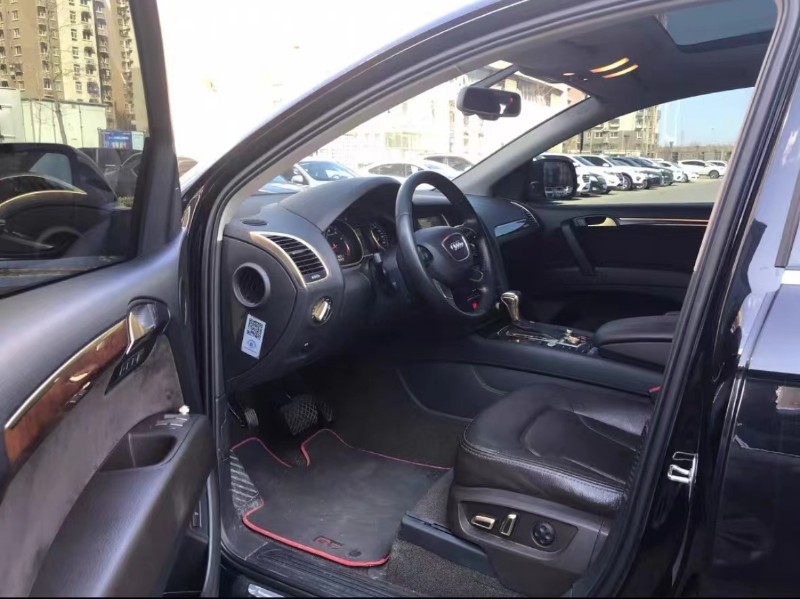 济南15年奥迪Q77