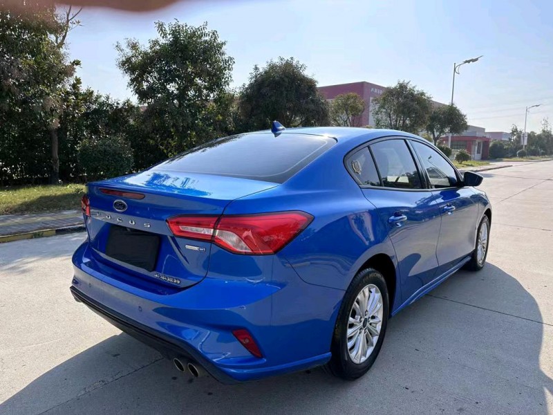 盐城20年福特福克斯9