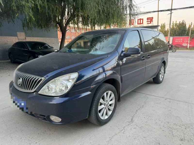 保定15年别克GL82