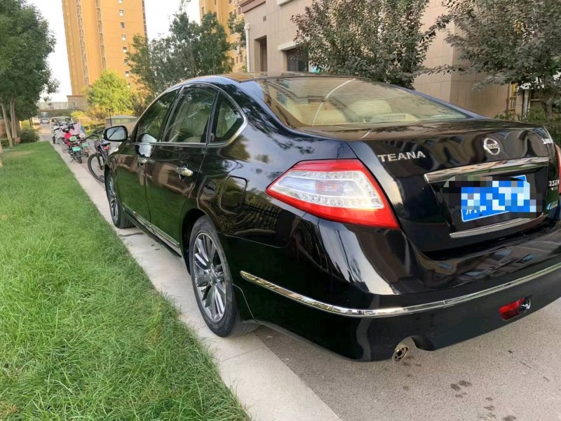 保定11年日产天籁8