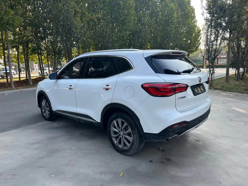 济宁21年名爵HS5