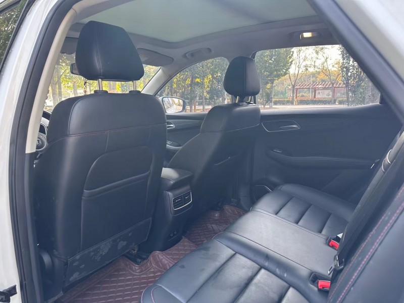 济宁21年名爵HS6