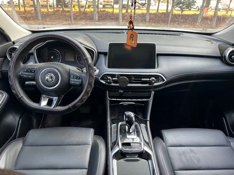 济宁21年名爵HS8