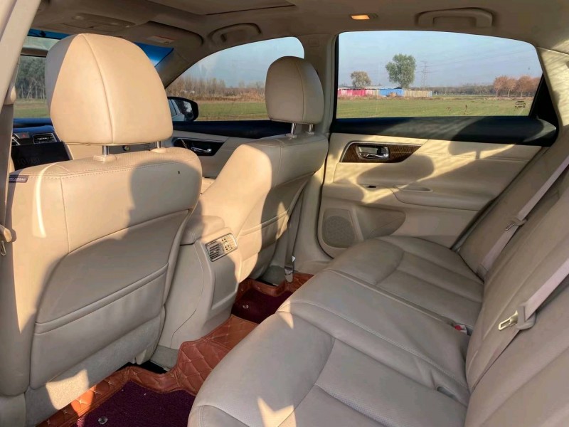 保定16年日产天籁6