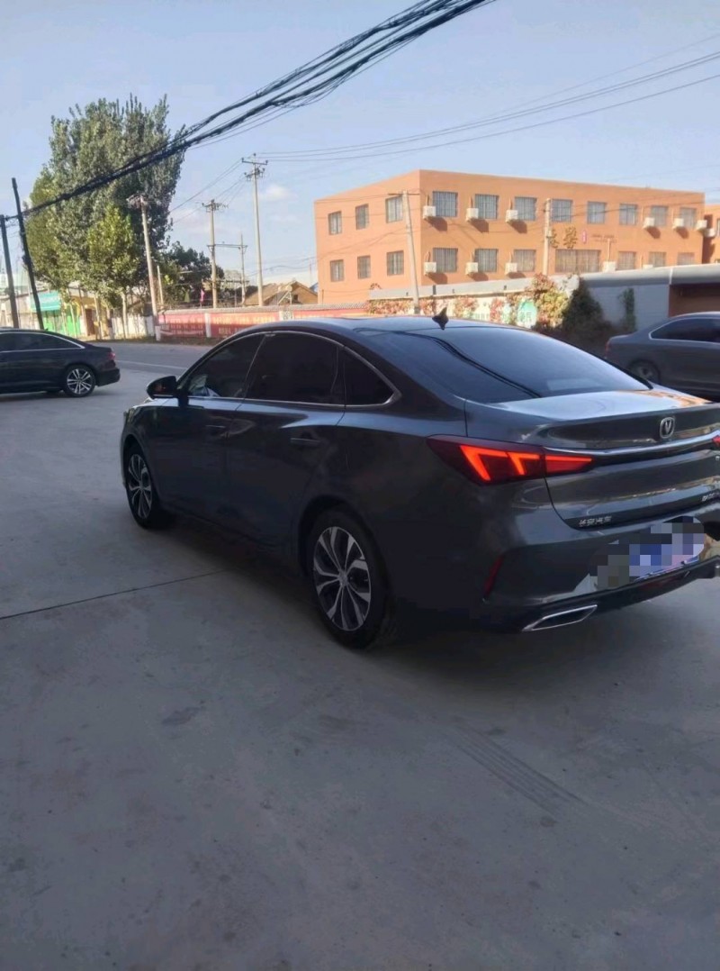 保定21年长安汽车逸动3