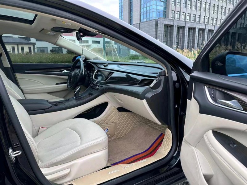 盐城20年别克君越5