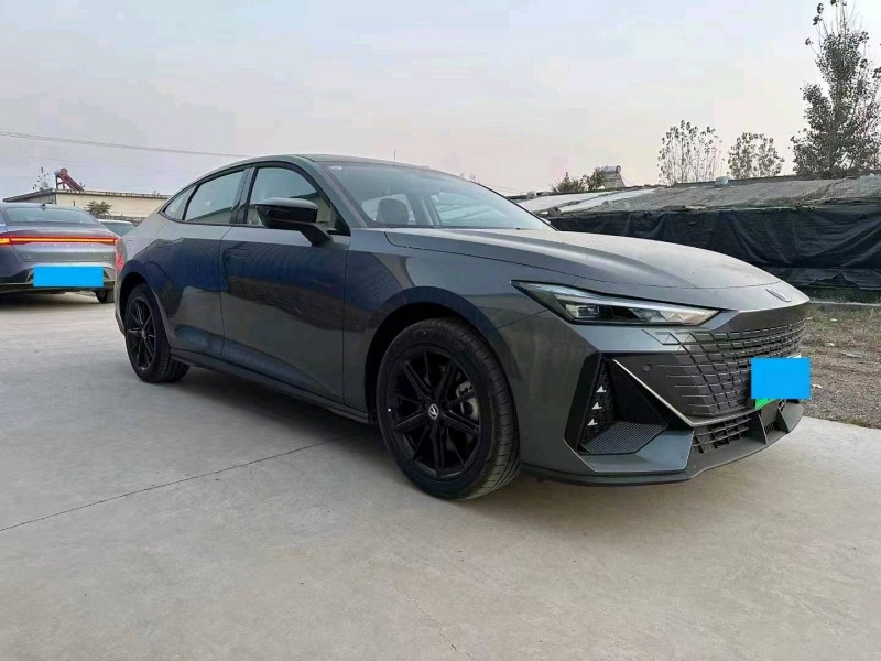 淄博23年长安汽车UNI-V3