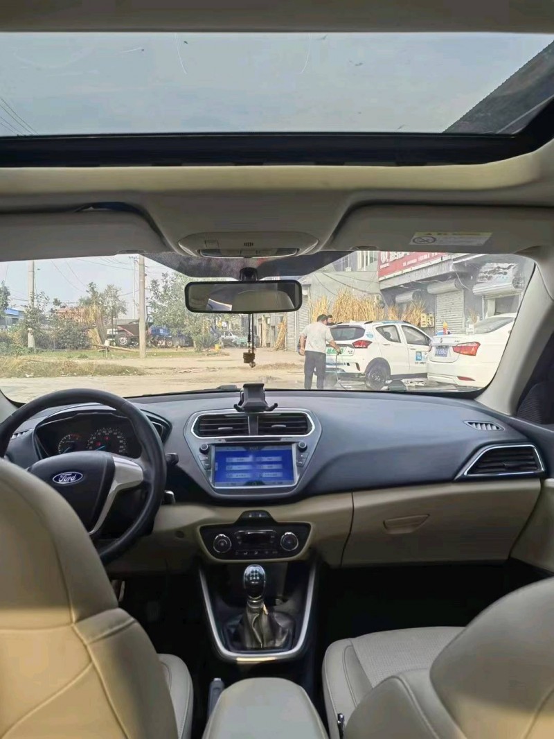 枣庄16年福特福睿斯2