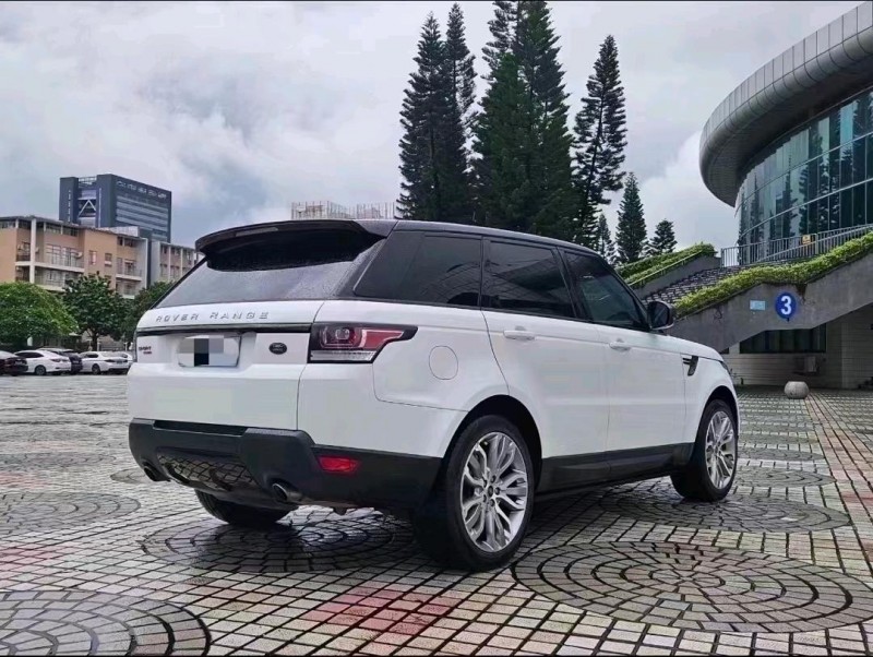 广州13年路虎揽胜运动7