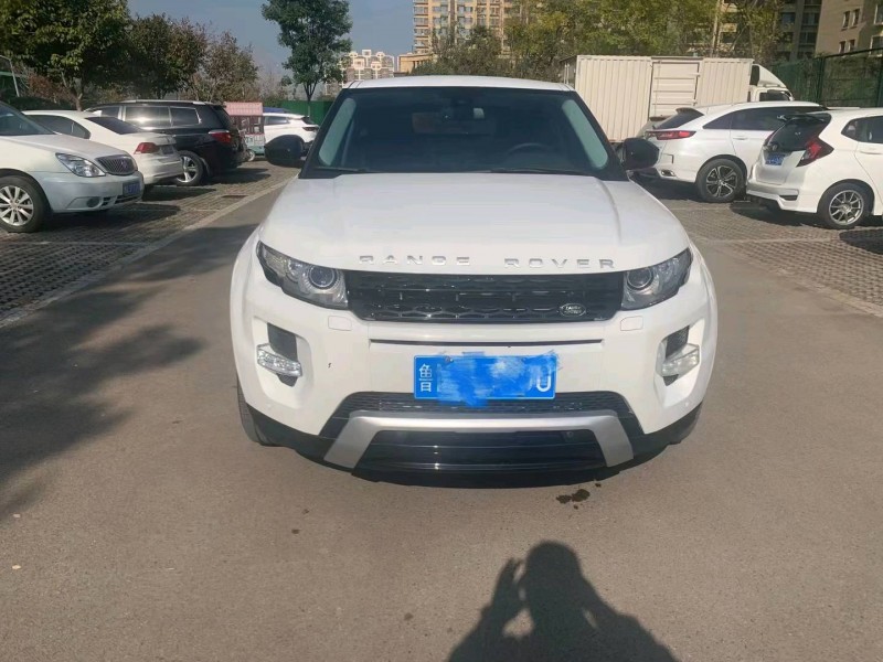 枣庄14年路虎极光1