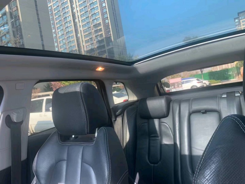 枣庄14年路虎极光4